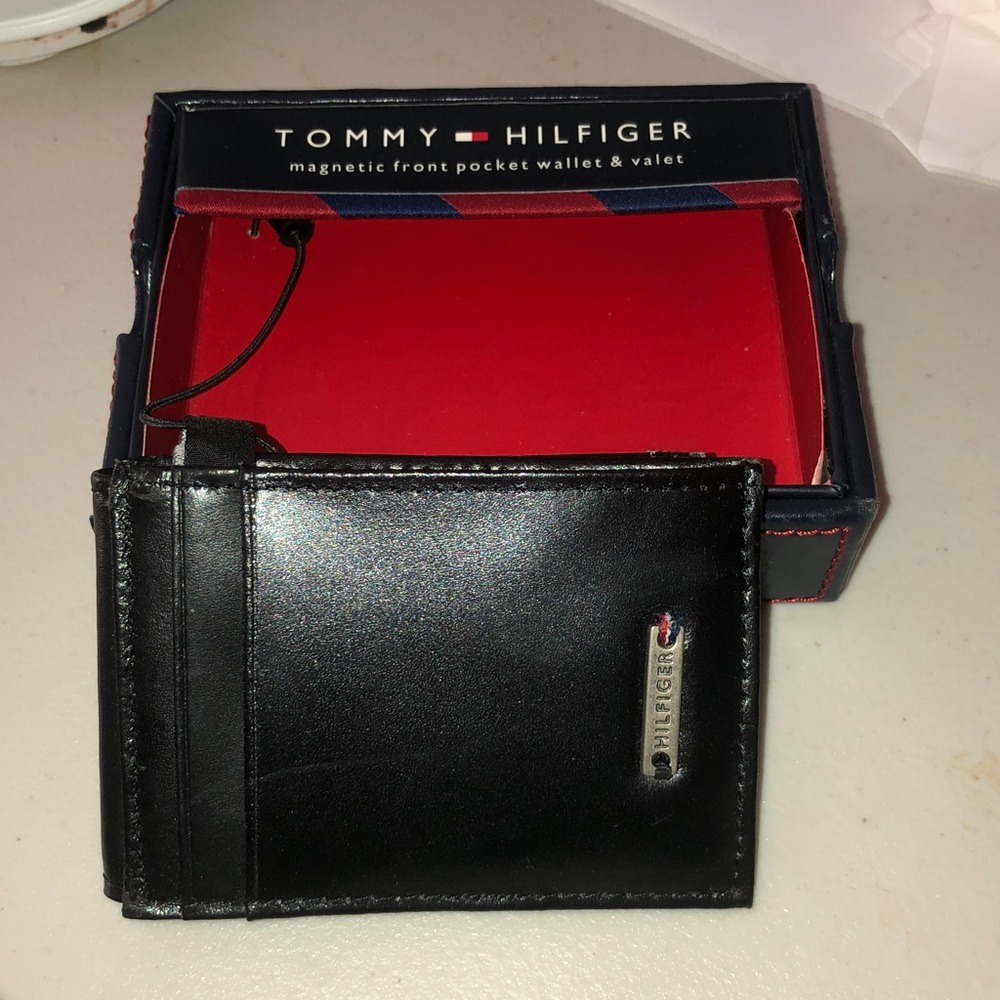 Tommy Hilfiger Black Leather Money Clip
